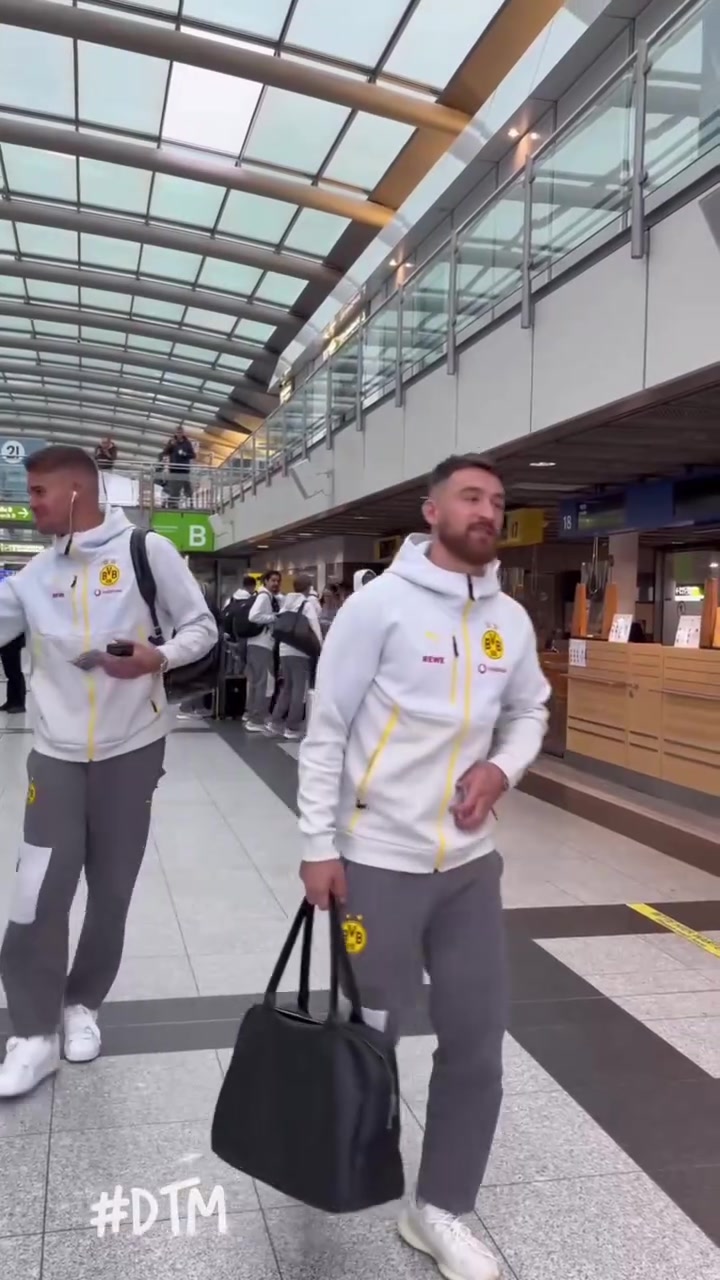 南下多特蒙德抵达慕尼黑的视频飞机是真帅啊 南下多特蒙德抵达慕尼黑的视频飞机是真帅啊